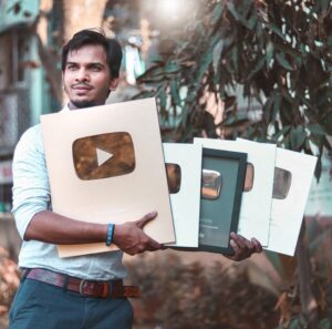 satish Kushwaha Net Worth 2025: YouTube, Blogging and Digital सफलता की कहानी